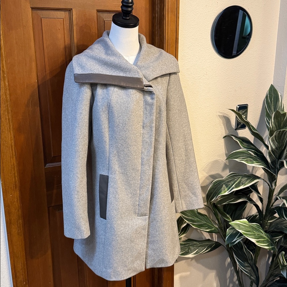 Soia & Kyo Light Gray Wool Blend Hooded Coat with Dark Gray Trim